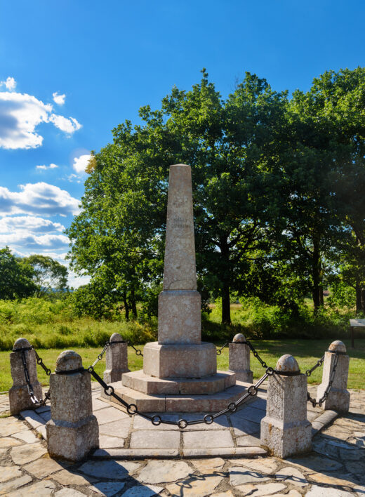 Takovo-memorijalni-park.jpg